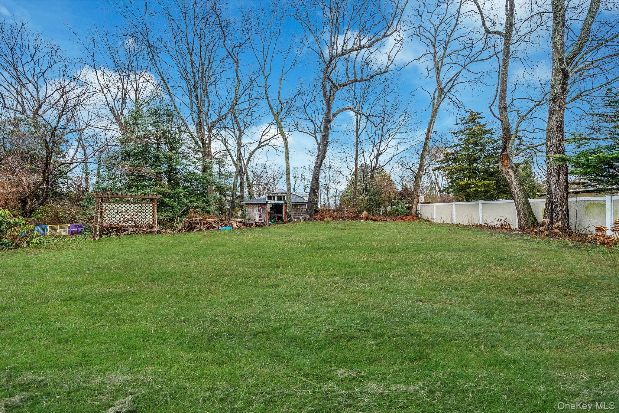 273 N Country Road – For Sale photo 9