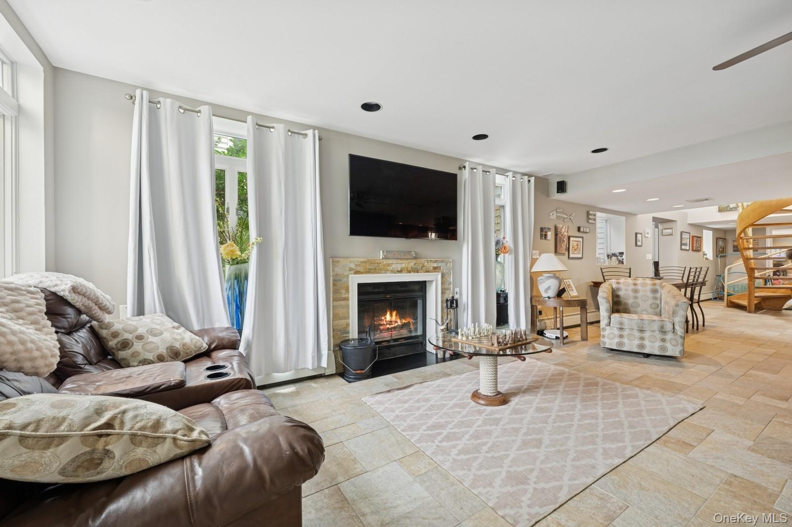 101 Bay Street – For Sale photo 28