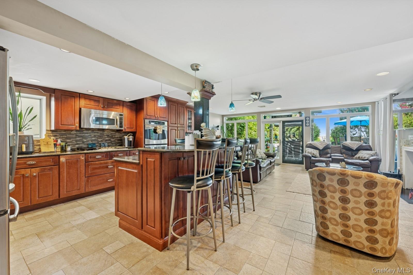 101 Bay Street – For Sale photo 9