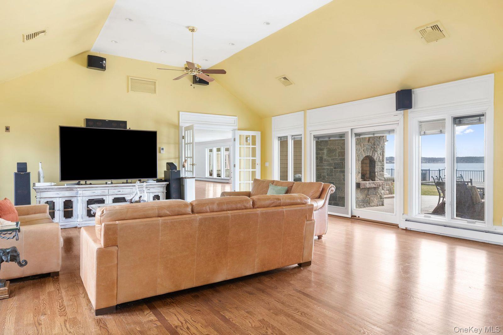 33 Beach Road – For Sale photo 13