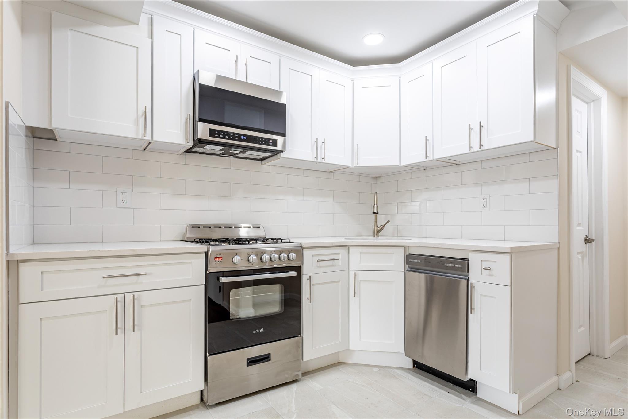 1260 Richmond Avenue, Unit 114 photo 11