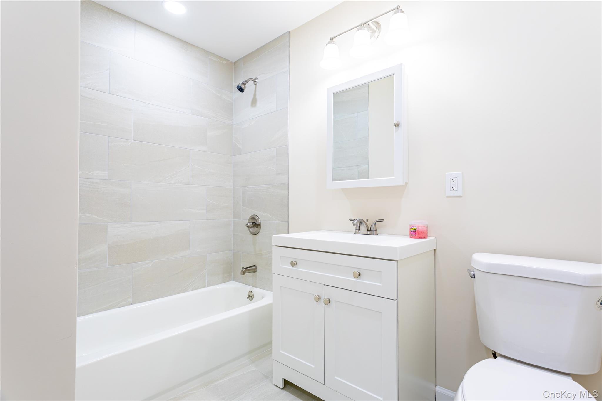 1260 Richmond Avenue, Unit 114 photo 7