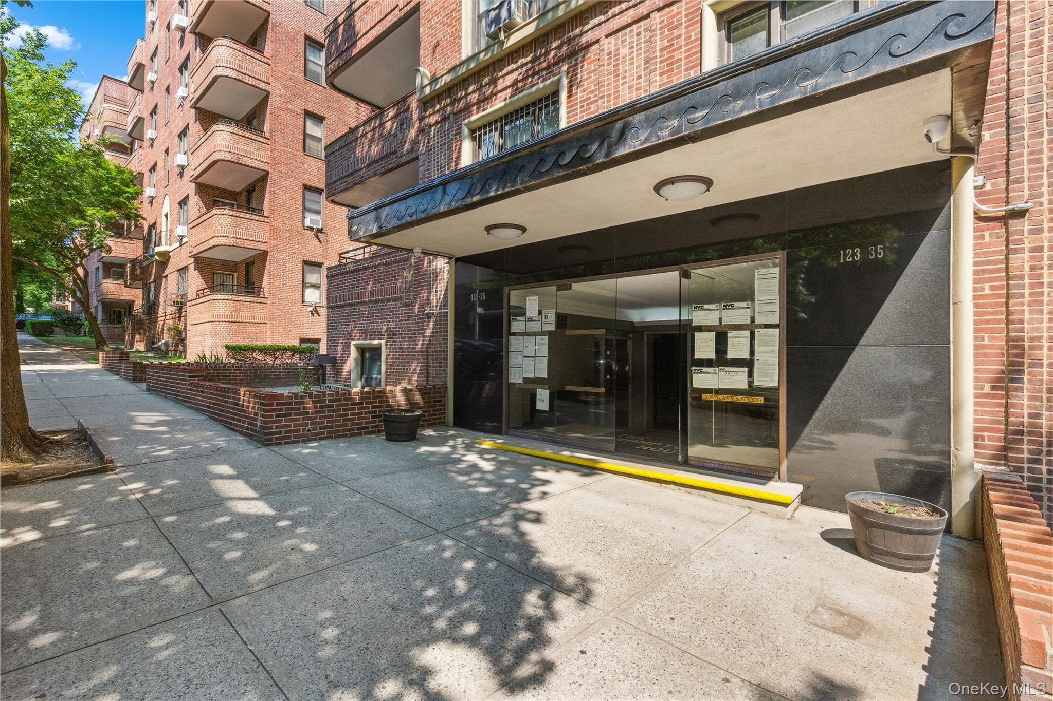 123-35 82nd Rd, Unit 4D