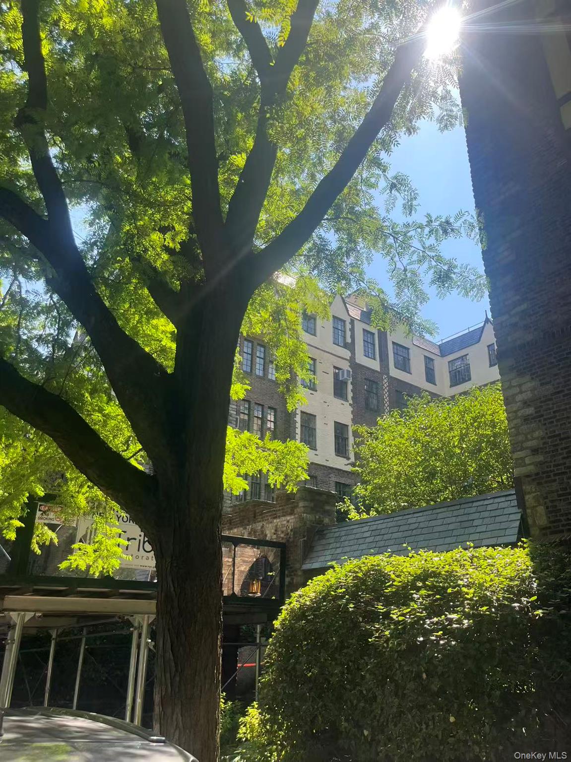 116 Pinehurst Avenue, Unit C21