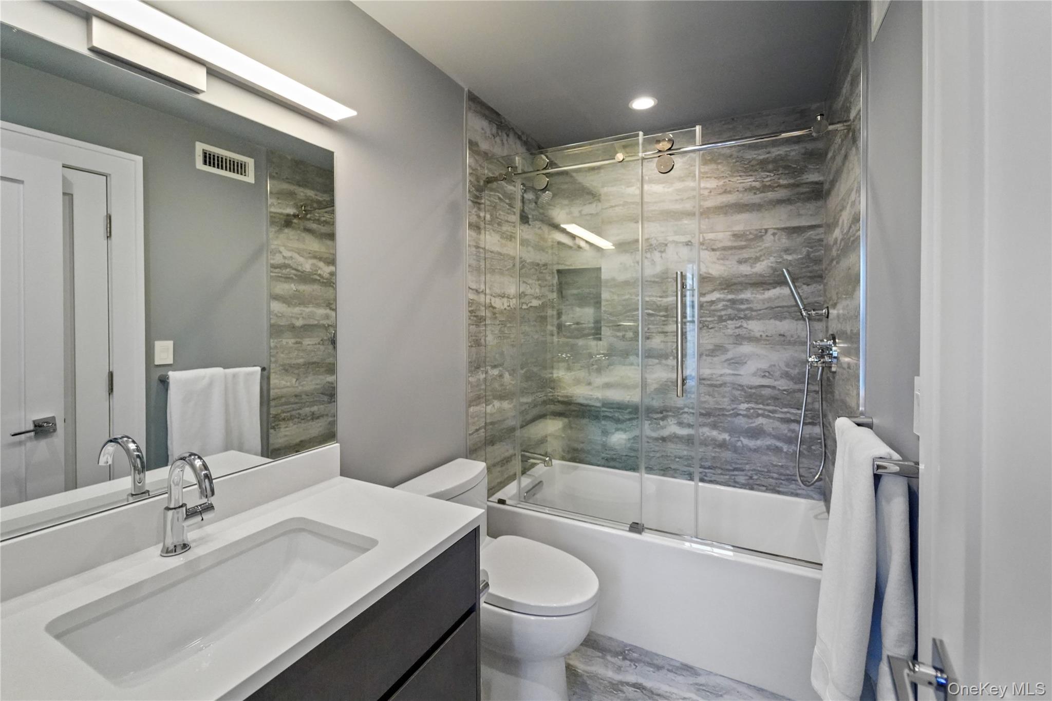 68 Foster Avenue, Unit 9 photo 27