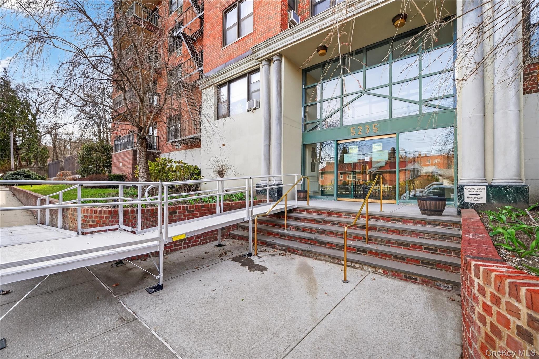 5235 Post Road, Unit 5A photo 3