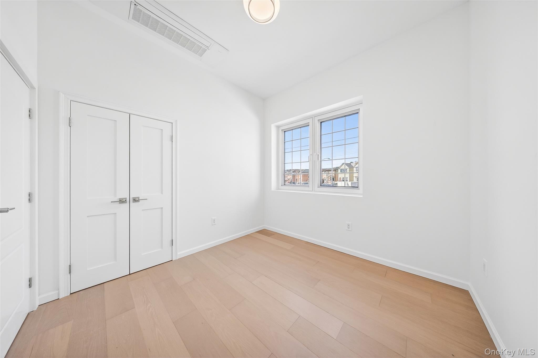 150-17 Hawtree Street – For Sale photo 18