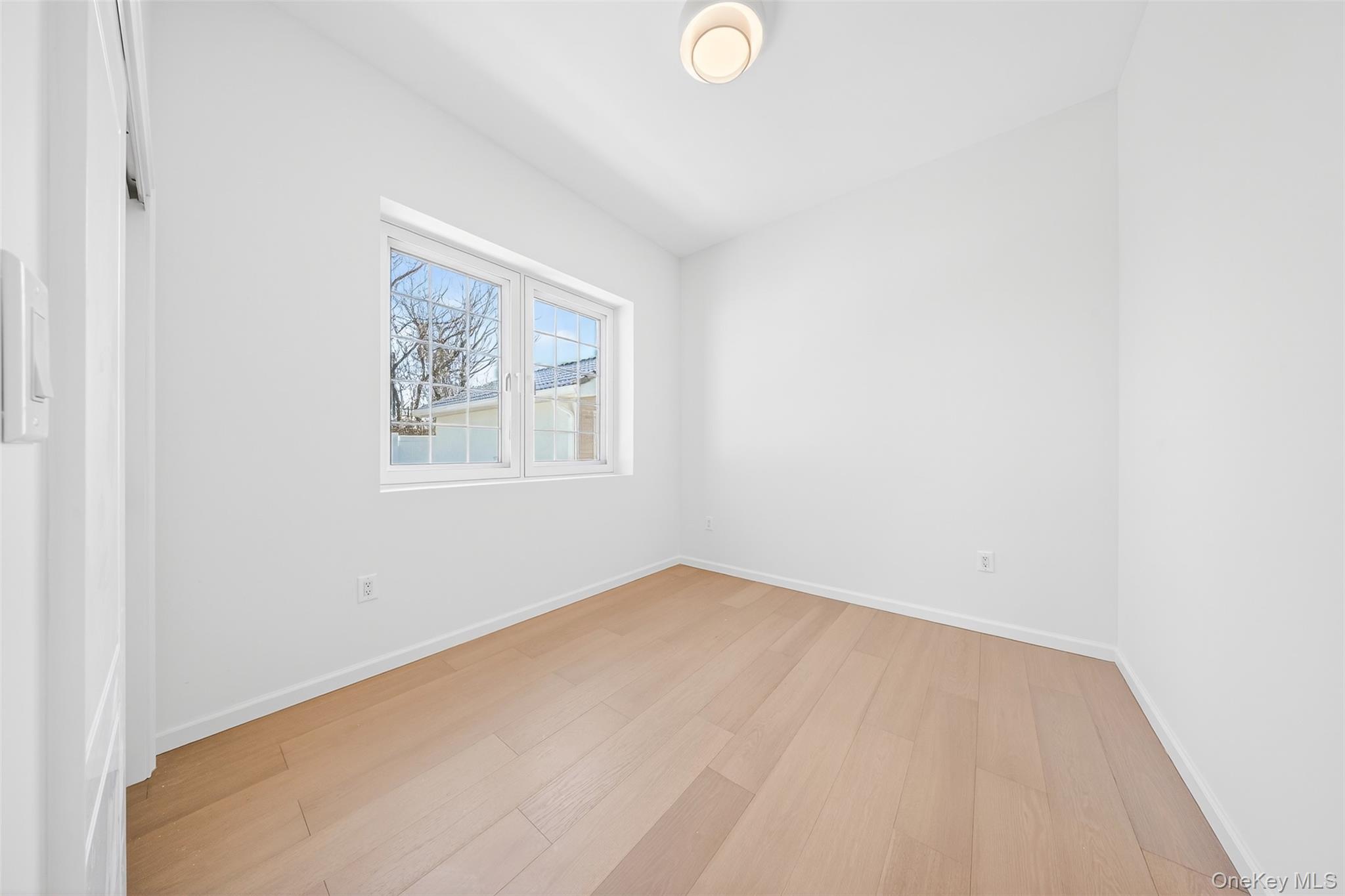 150-17 Hawtree Street – For Sale photo 20