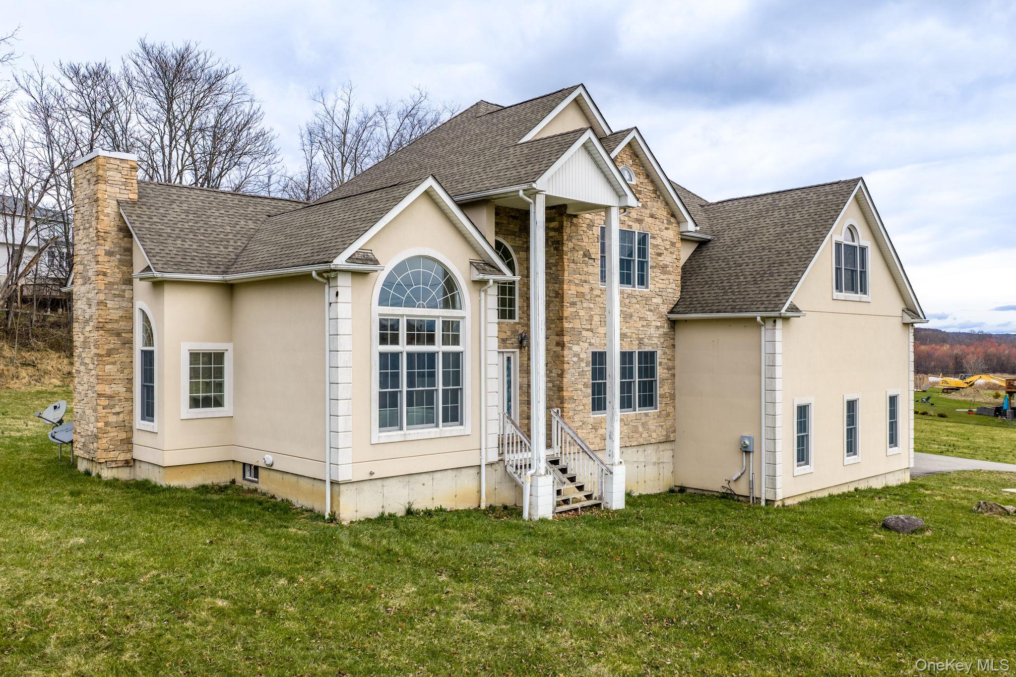 107 Breeze Hill Road – For Sale