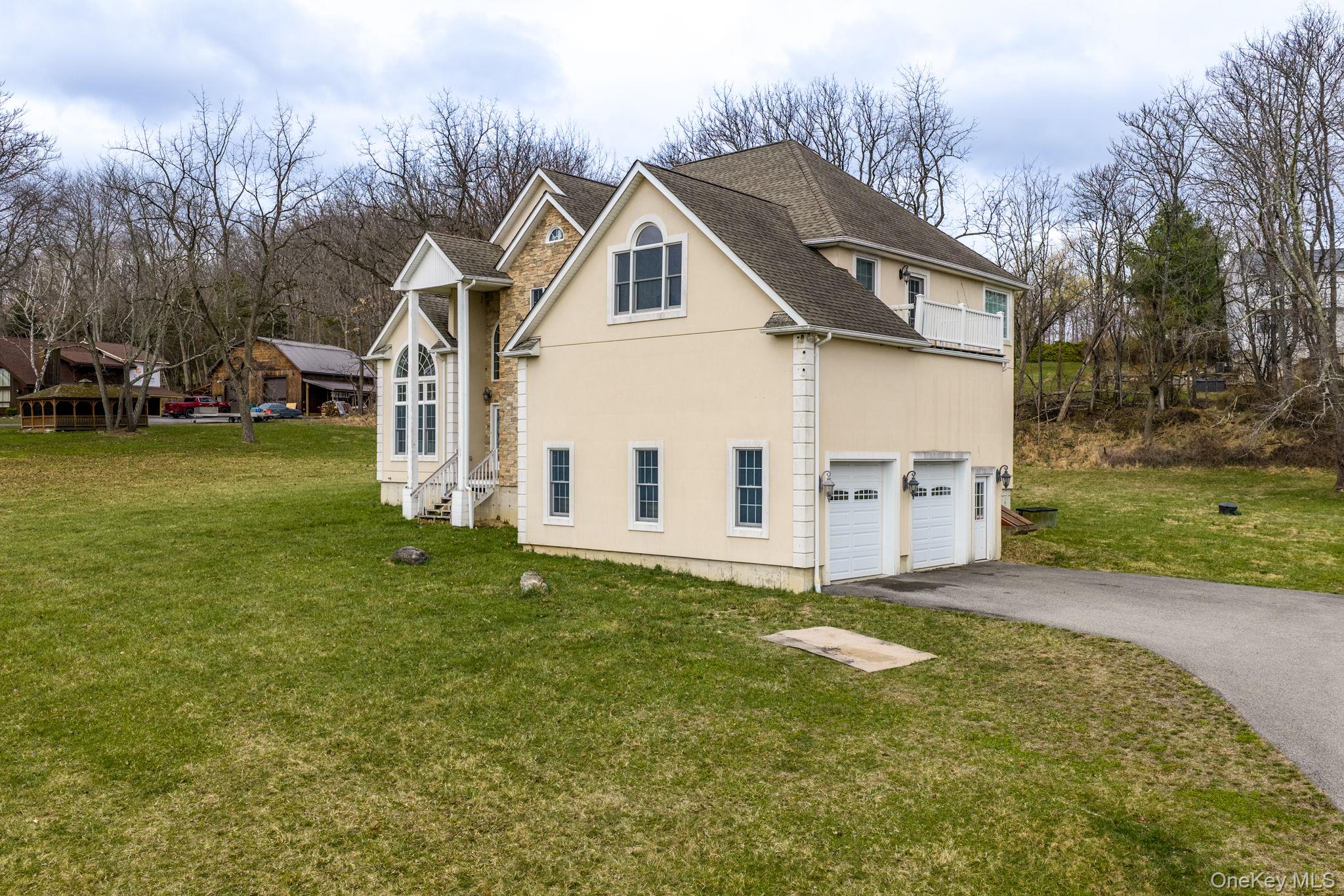 107 Breeze Hill Road – For Sale photo 3