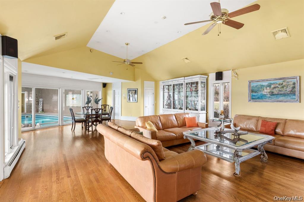 33 Beach Road – For Sale photo 37