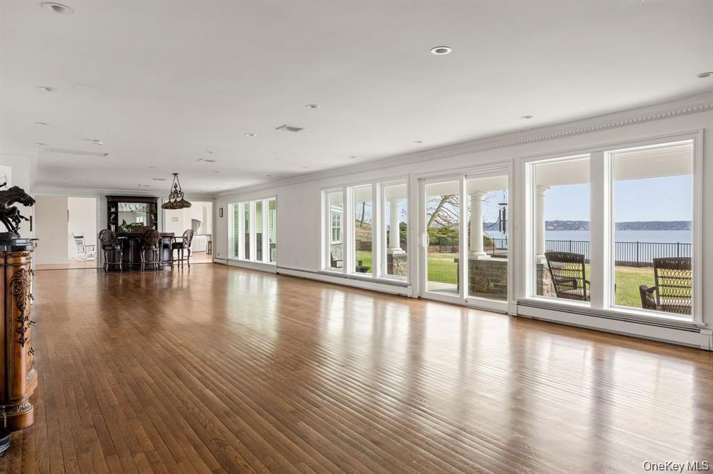 33 Beach Road – For Sale photo 9