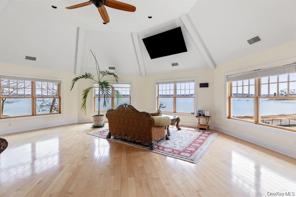 33 Beach Road – For Sale photo 20