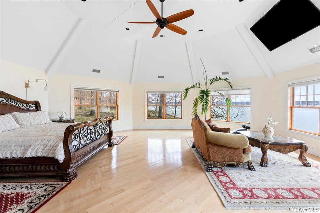 33 Beach Road – For Sale photo 19
