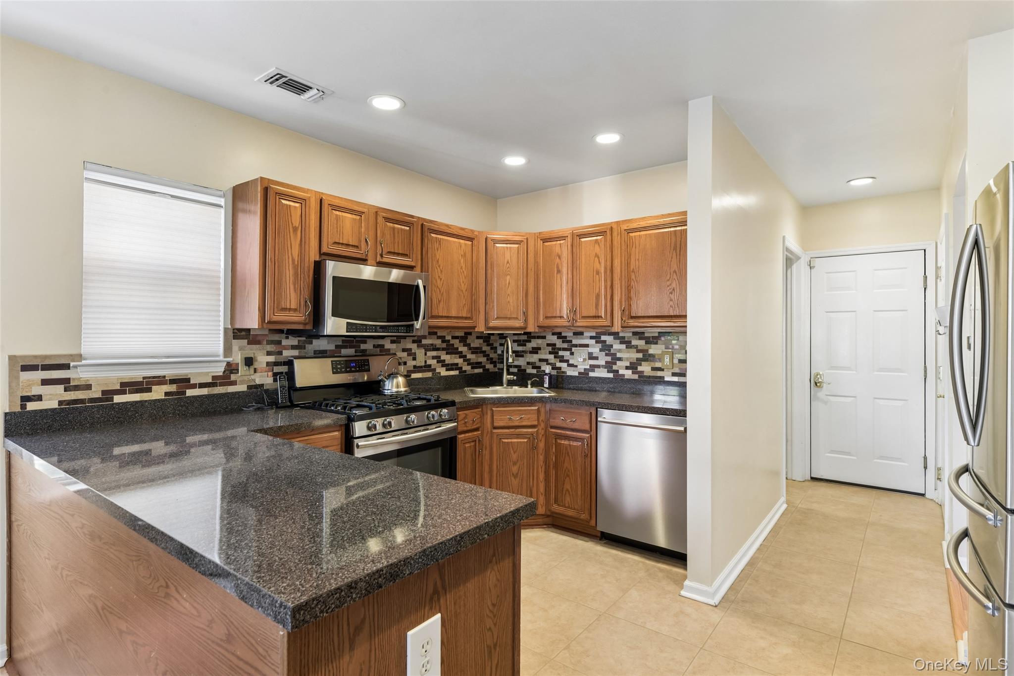 14 Julia Circle, Unit 14 photo 14