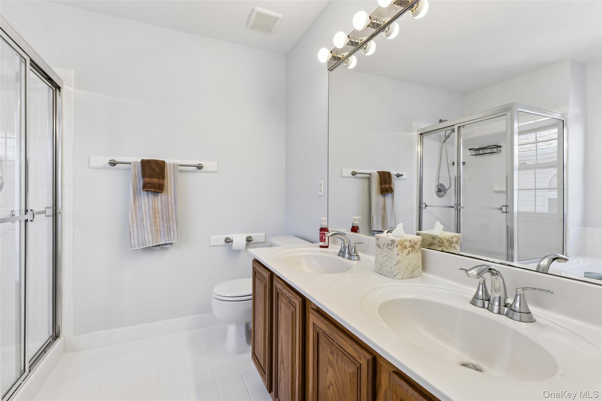 14 Julia Circle, Unit 14 photo 20