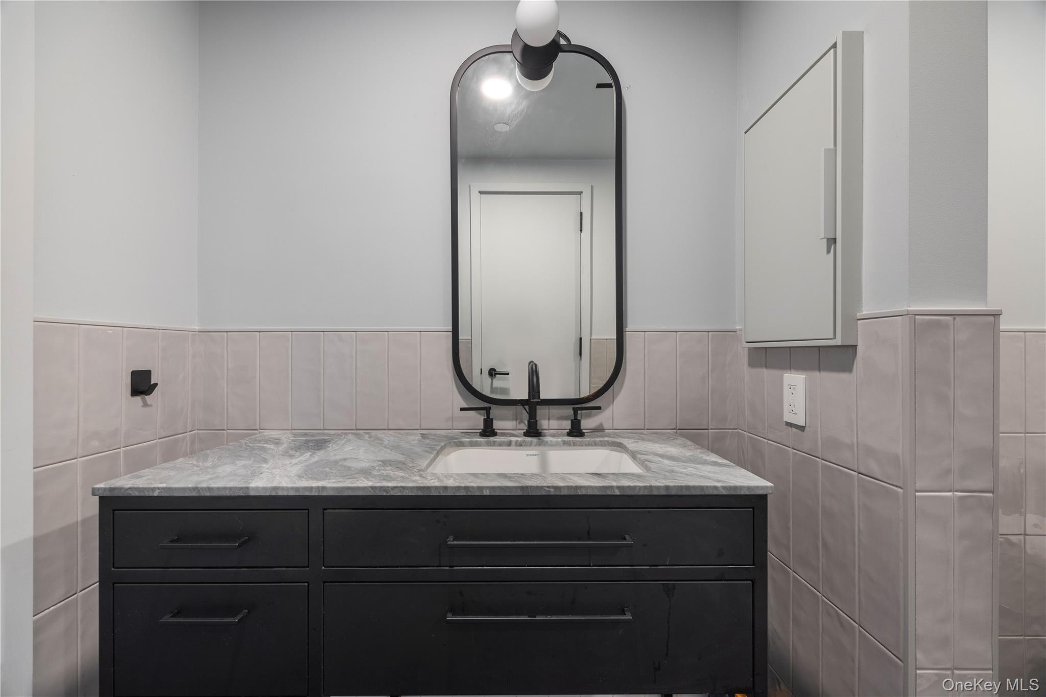 547 W 47th Street, Unit 509 photo 32