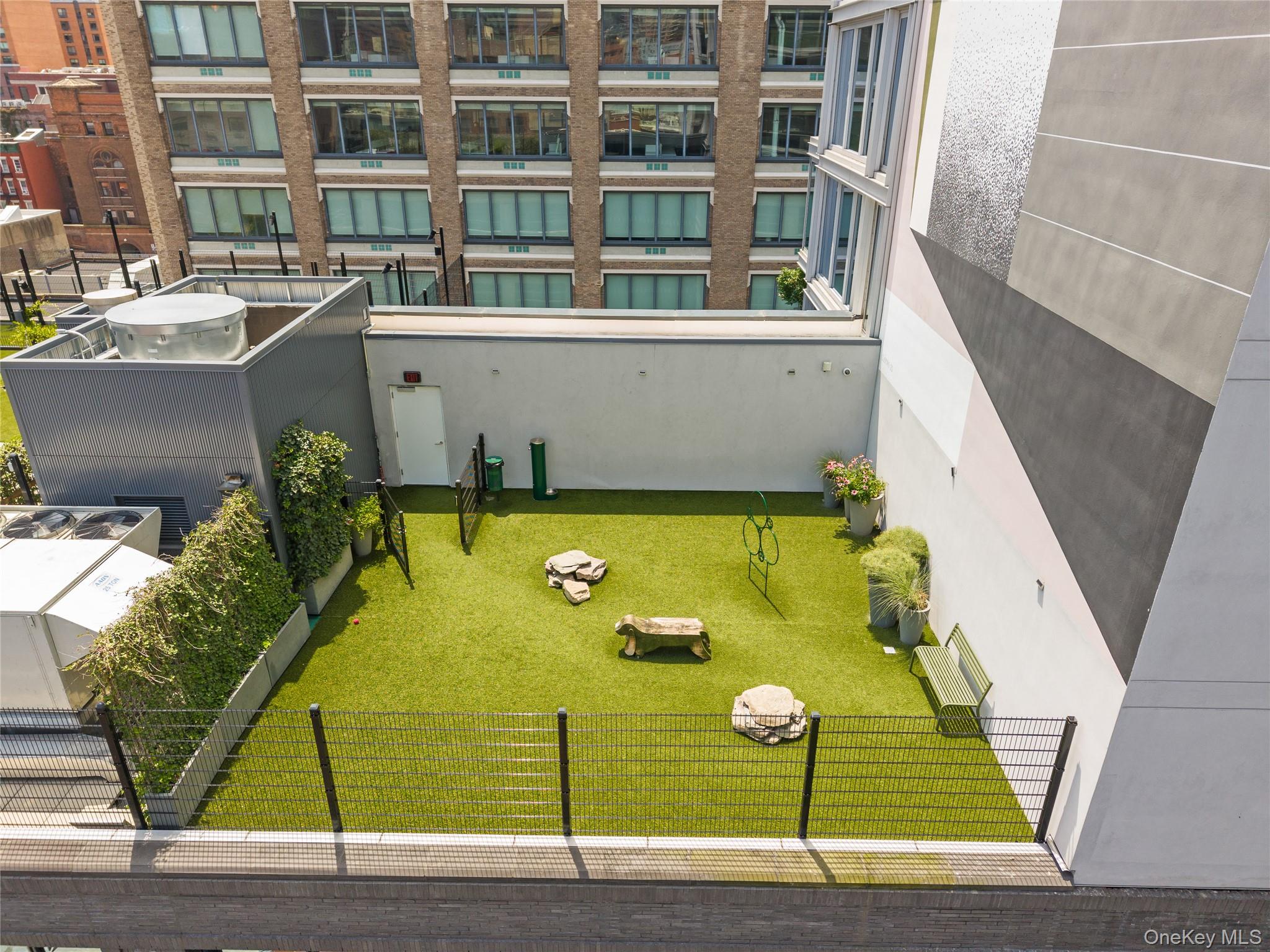 547 W 47th Street, Unit 509 photo 30