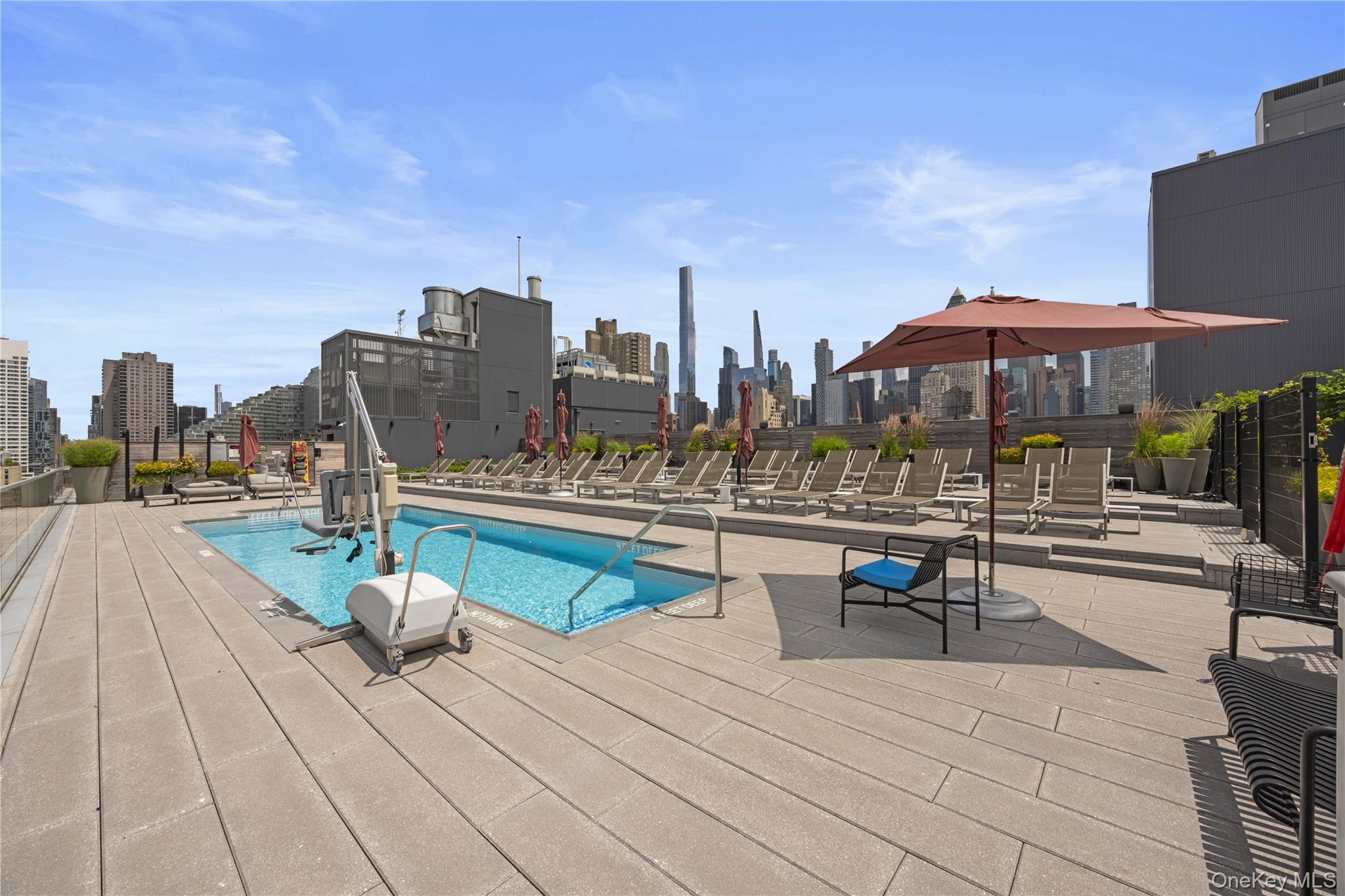 547 W 47th Street, Unit 509 photo 17
