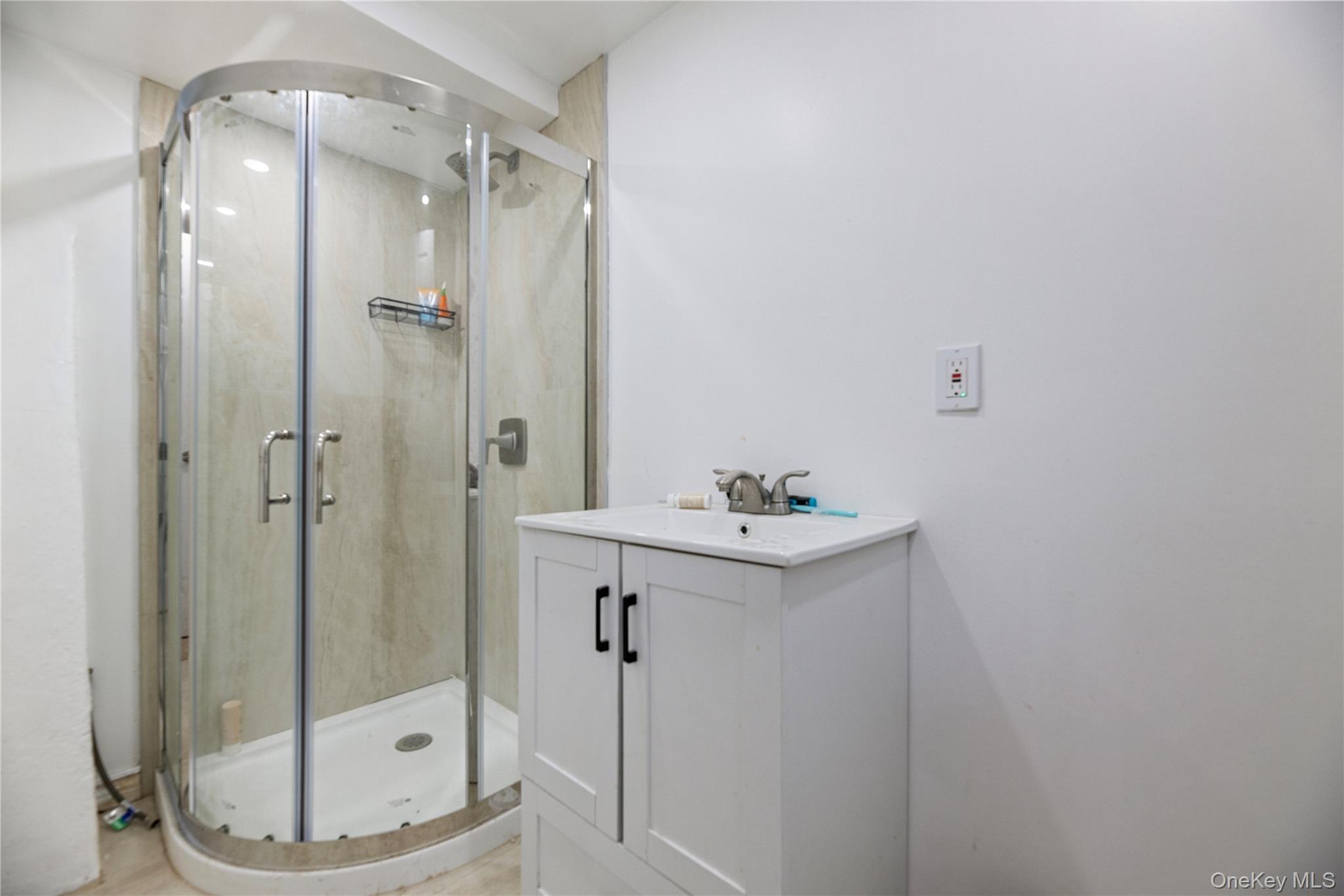 236 Maple Place – For Sale photo 28