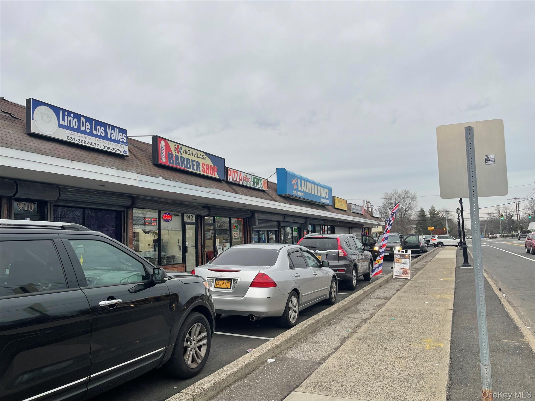 908-930 straight path – For Sale