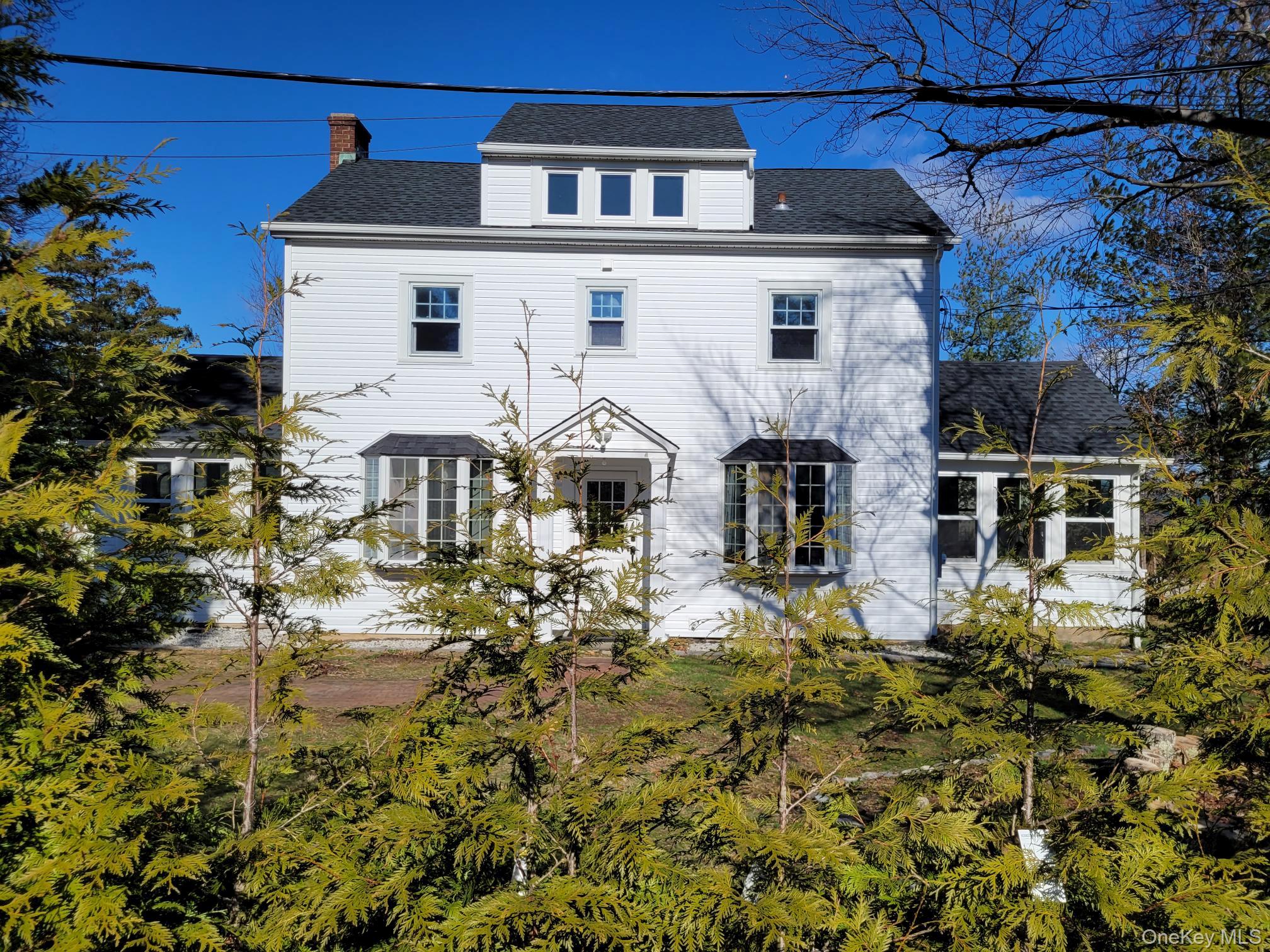 424 Centre Island Road – For Sale