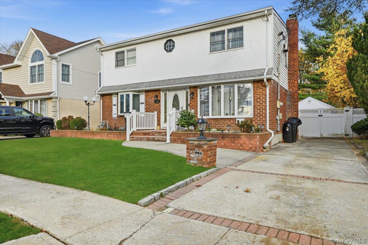120 Bruce Terrace – For Sale photo 3