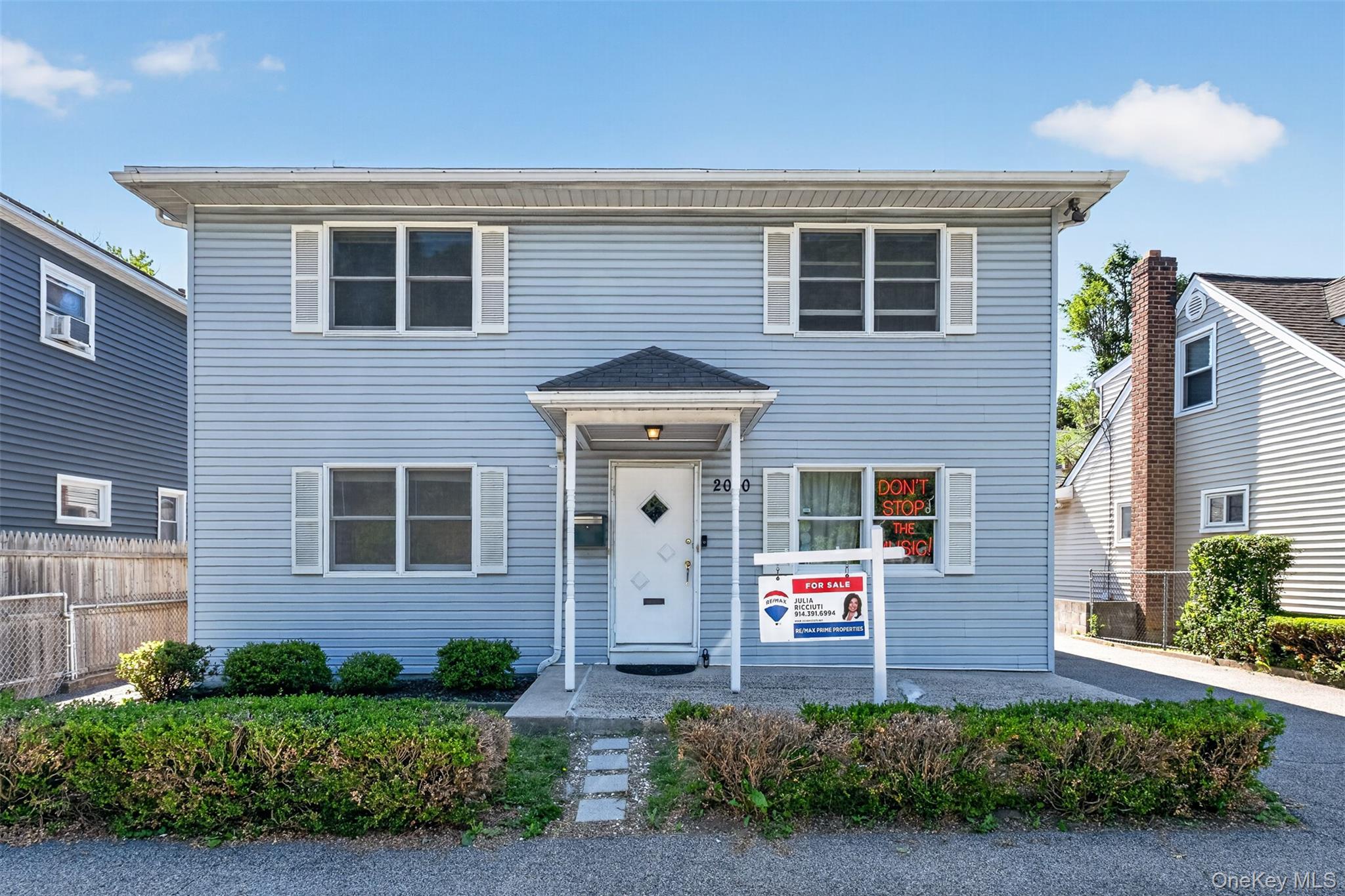 2070 Central Park Avenue – For Sale