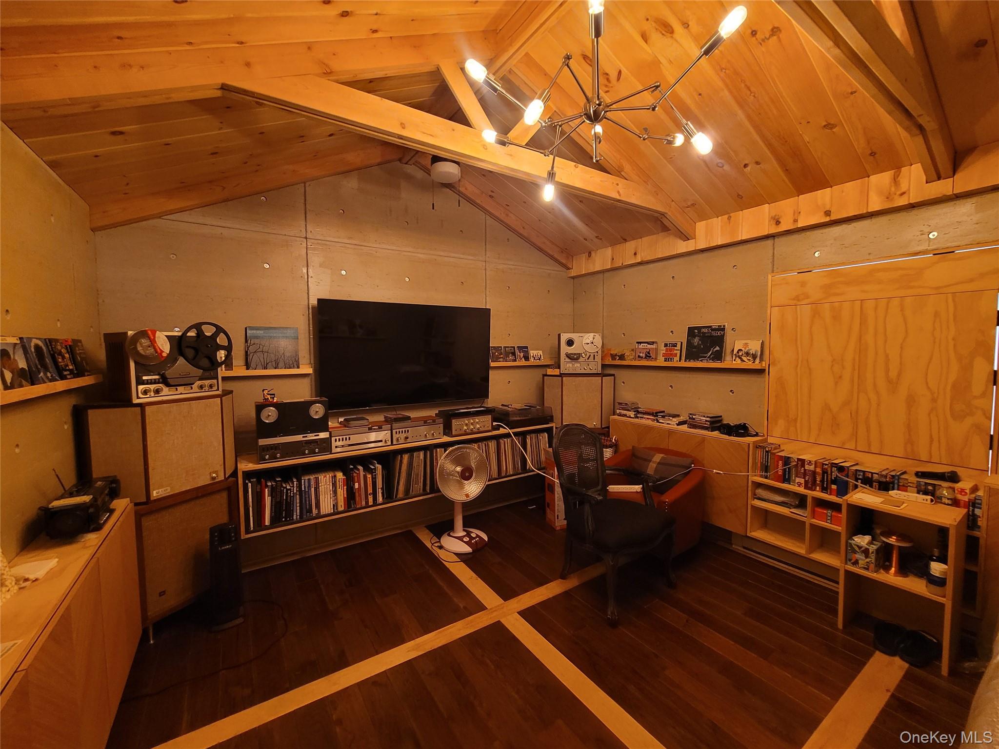 30 Straight Path – For Sale photo 15