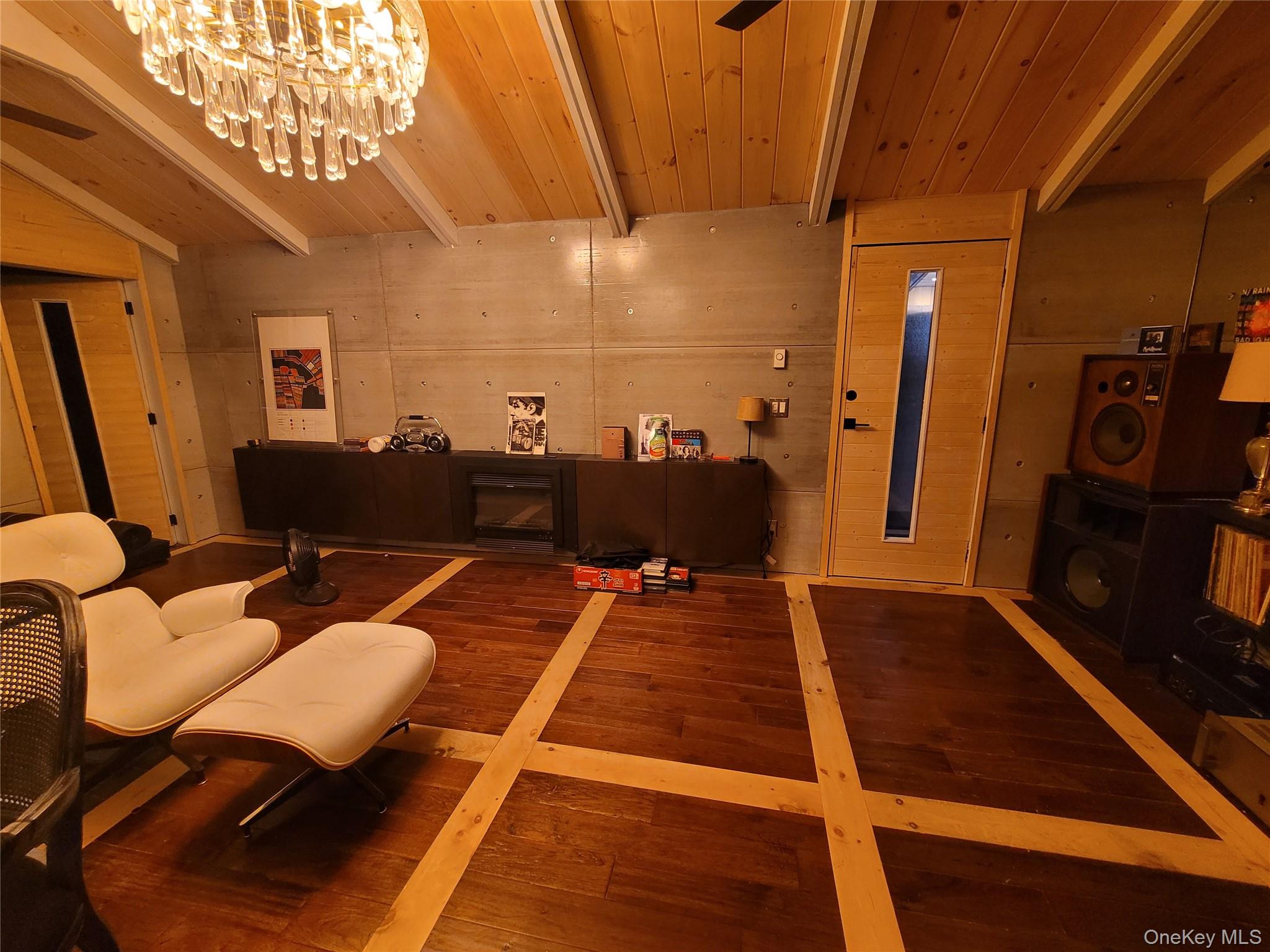 30 Straight Path – For Sale photo 10