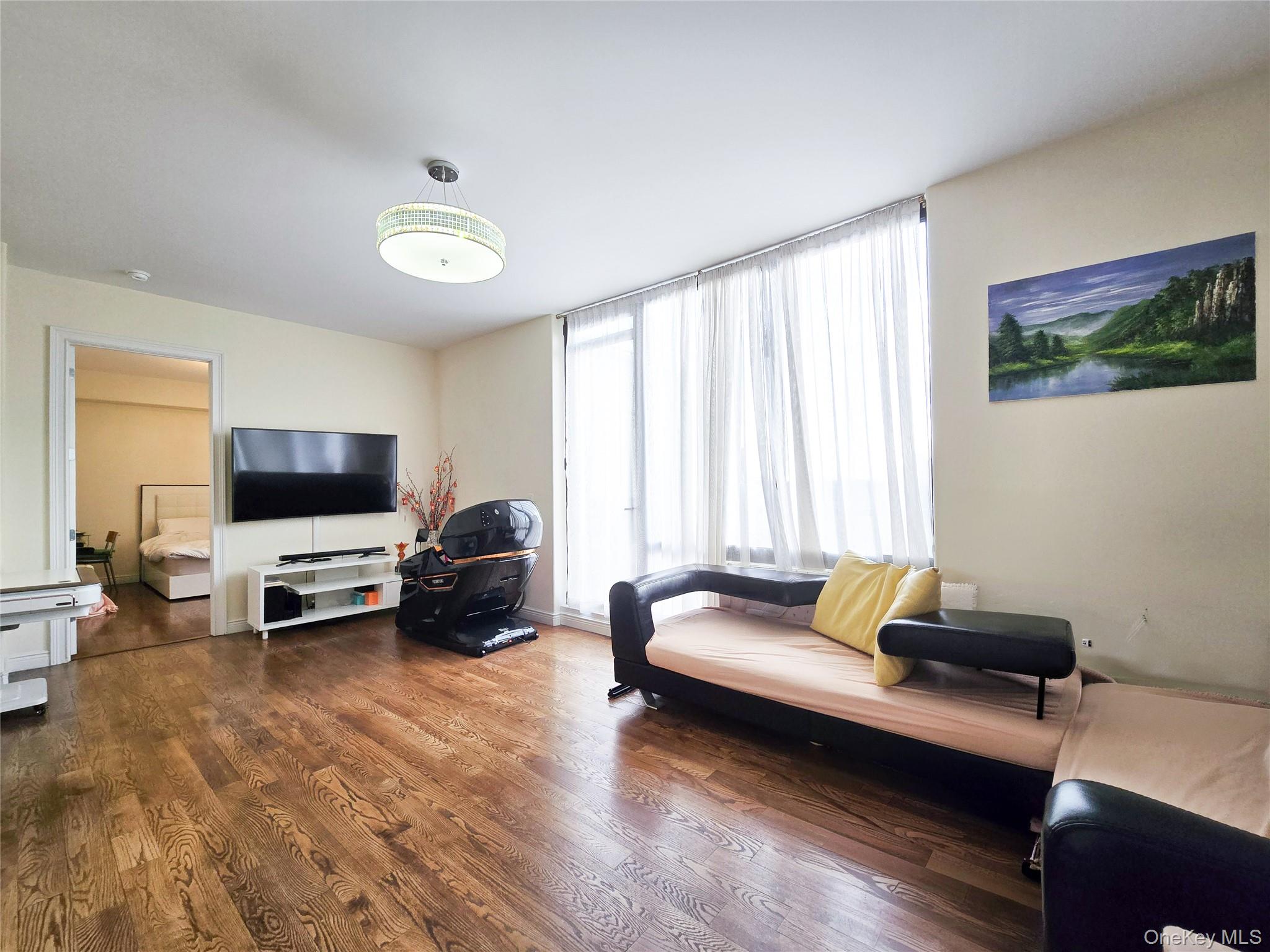 63-36 99 Sreet, Unit 8C photo 13