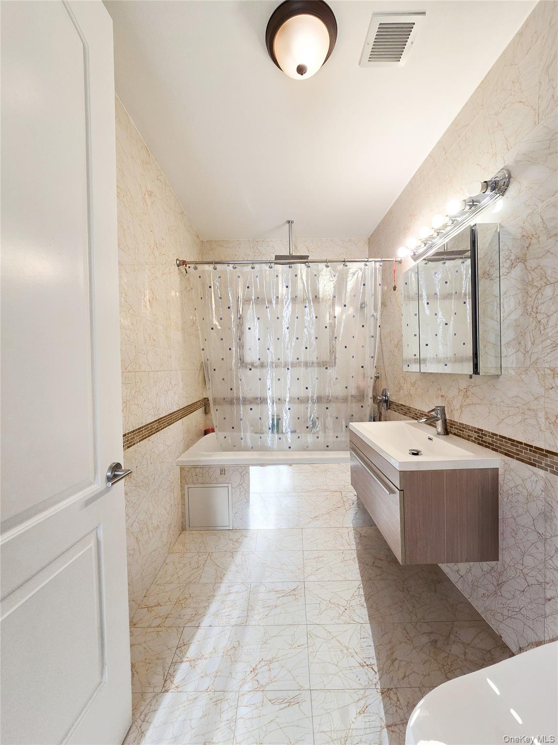63-36 99 Sreet, Unit 8C photo 16