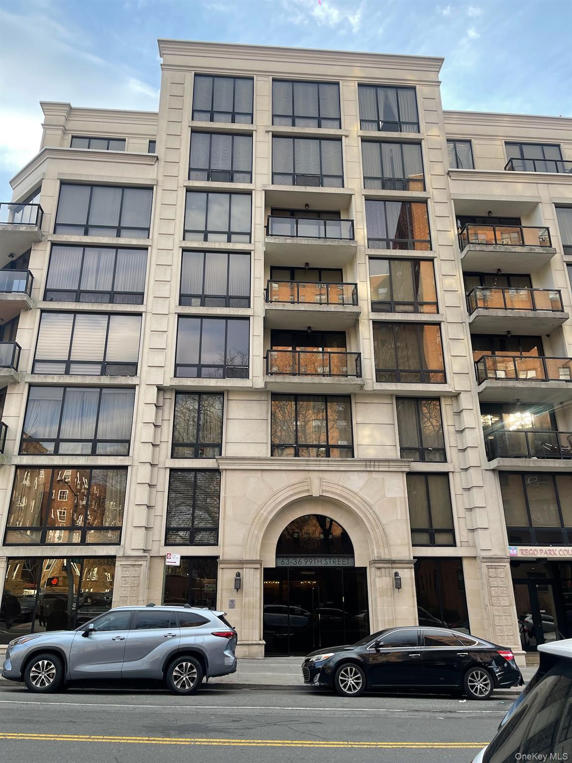 63-36 99 Sreet, Unit 8C photo 2