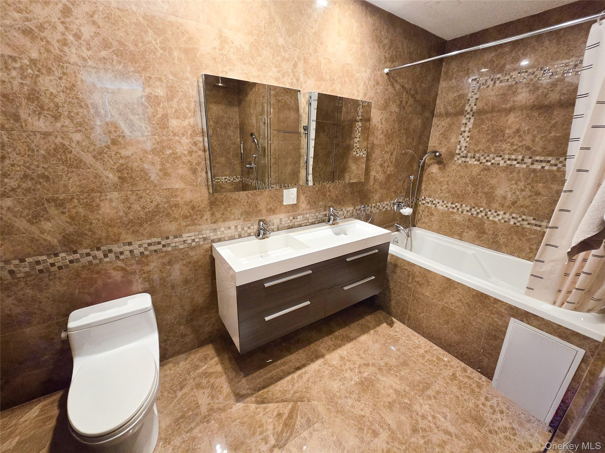 63-36 99 Sreet, Unit 8C photo 18