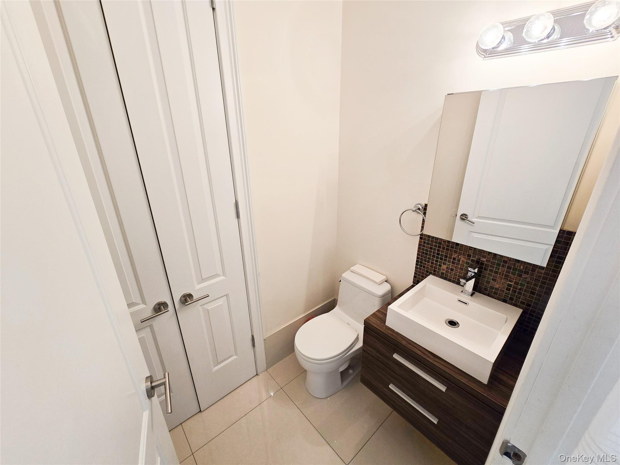 63-36 99 Sreet, Unit 8C photo 9