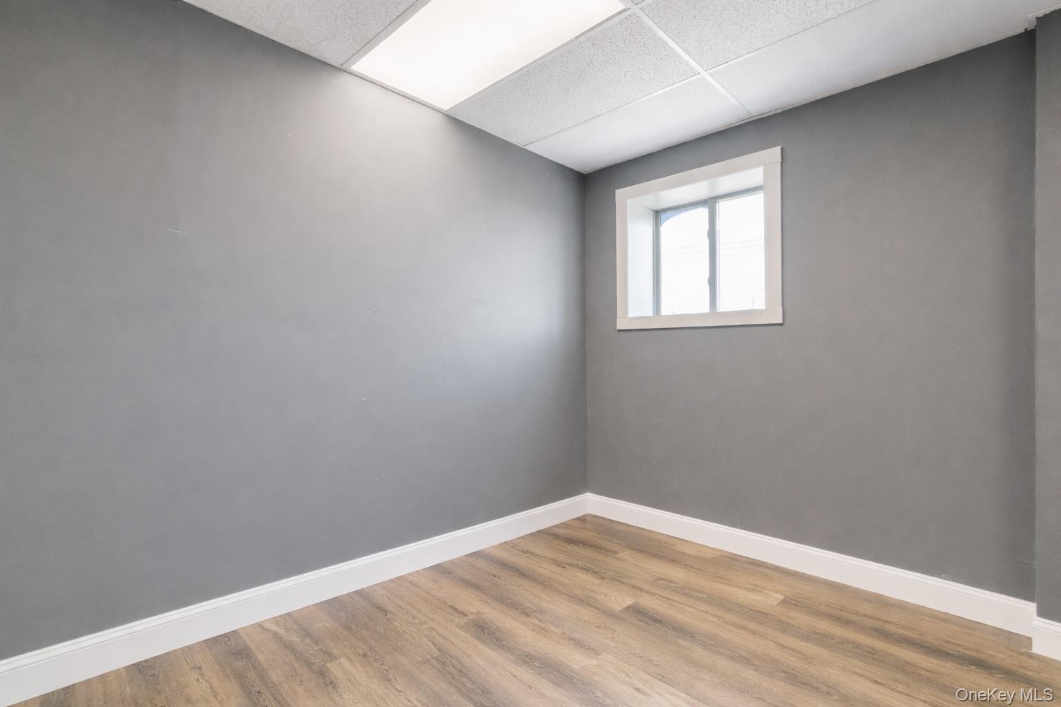 435 Old Country Road, Unit 435 photo 5