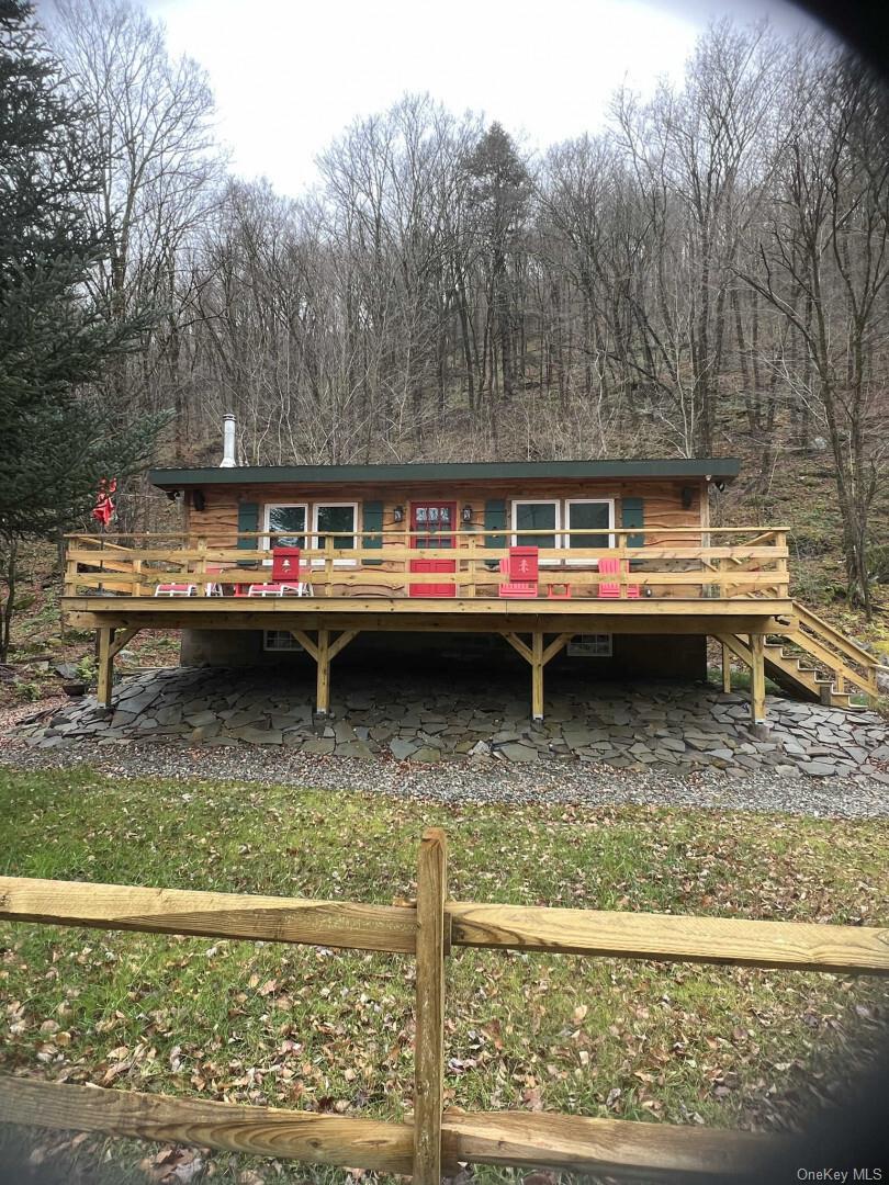 989 Chiloway Road – For Sale