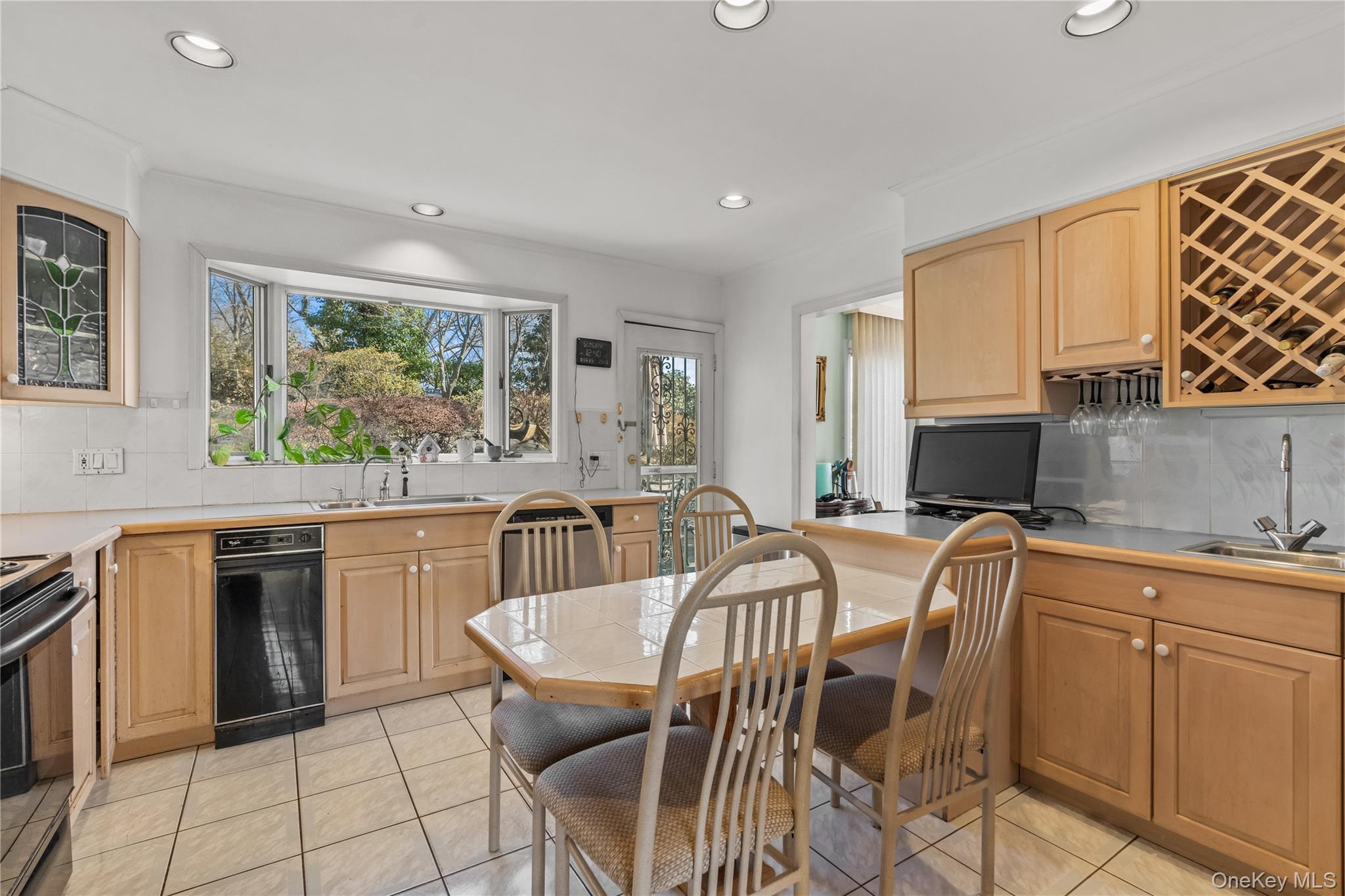 18 Devon Road – For Sale photo 5