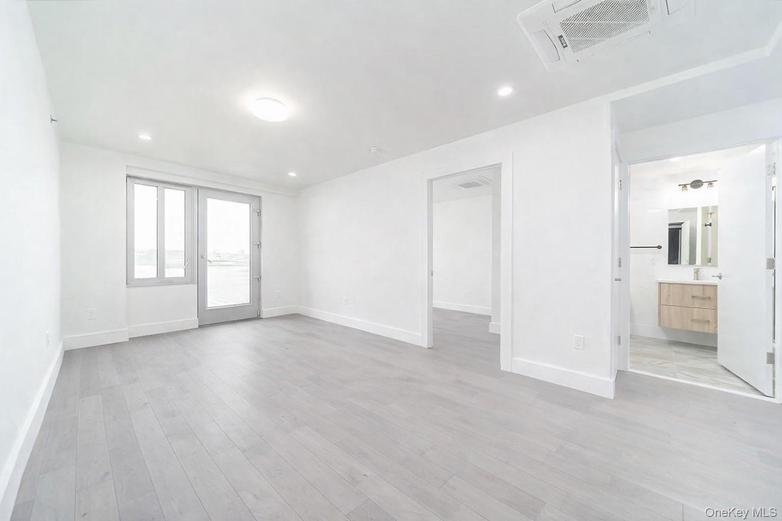 131-19 Fowler Avenue, Unit 4A