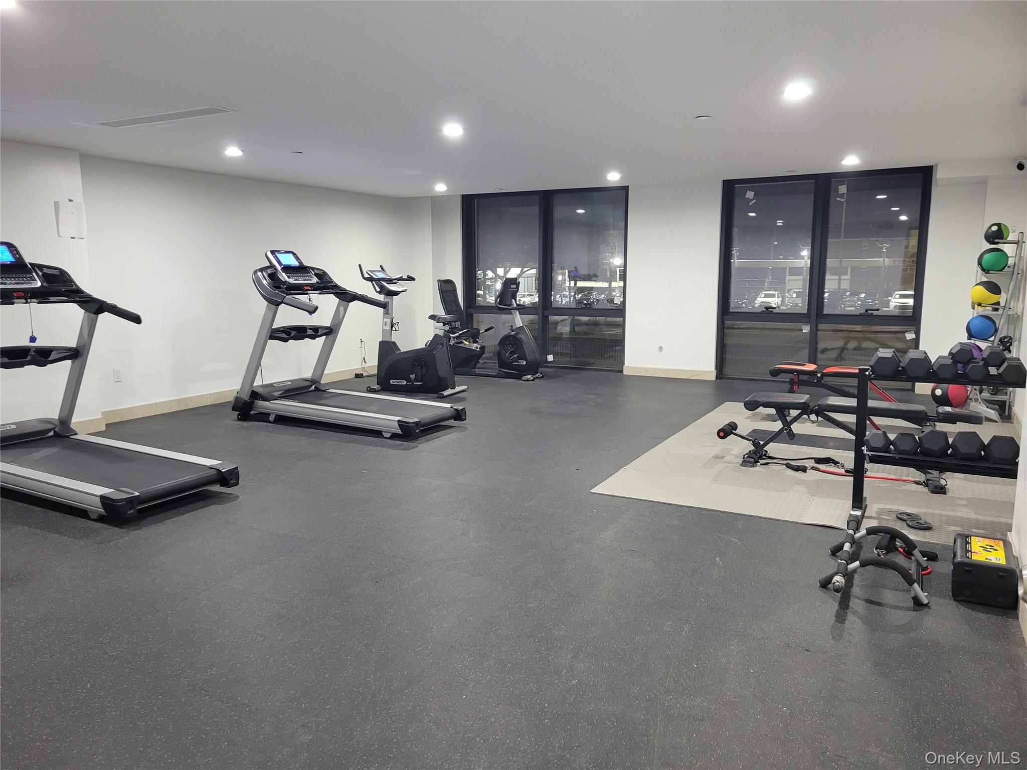 70-65 Queens Boulevard, Unit 3L photo 11