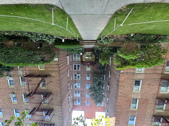 221 Mcdonald Avenue, Unit 1G photo 3