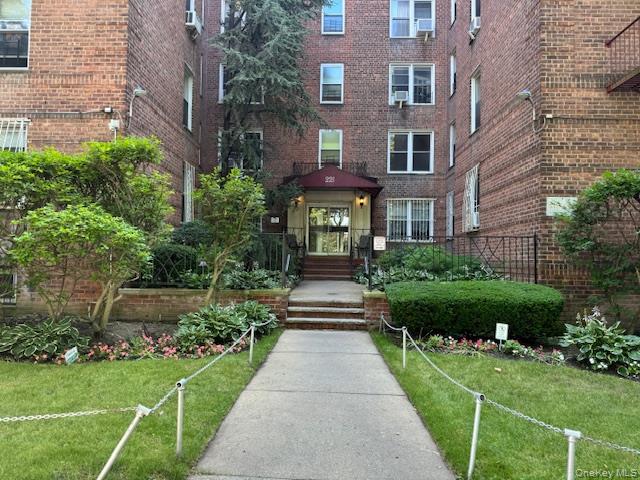 221 Mcdonald Avenue, Unit 1G