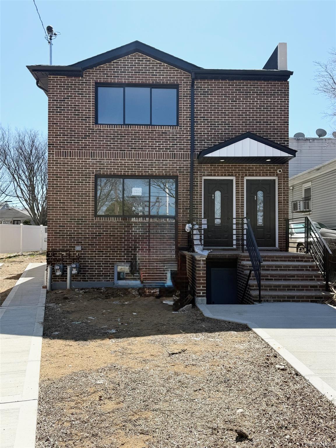 13918 Lakewood Avenue, Unit 2F