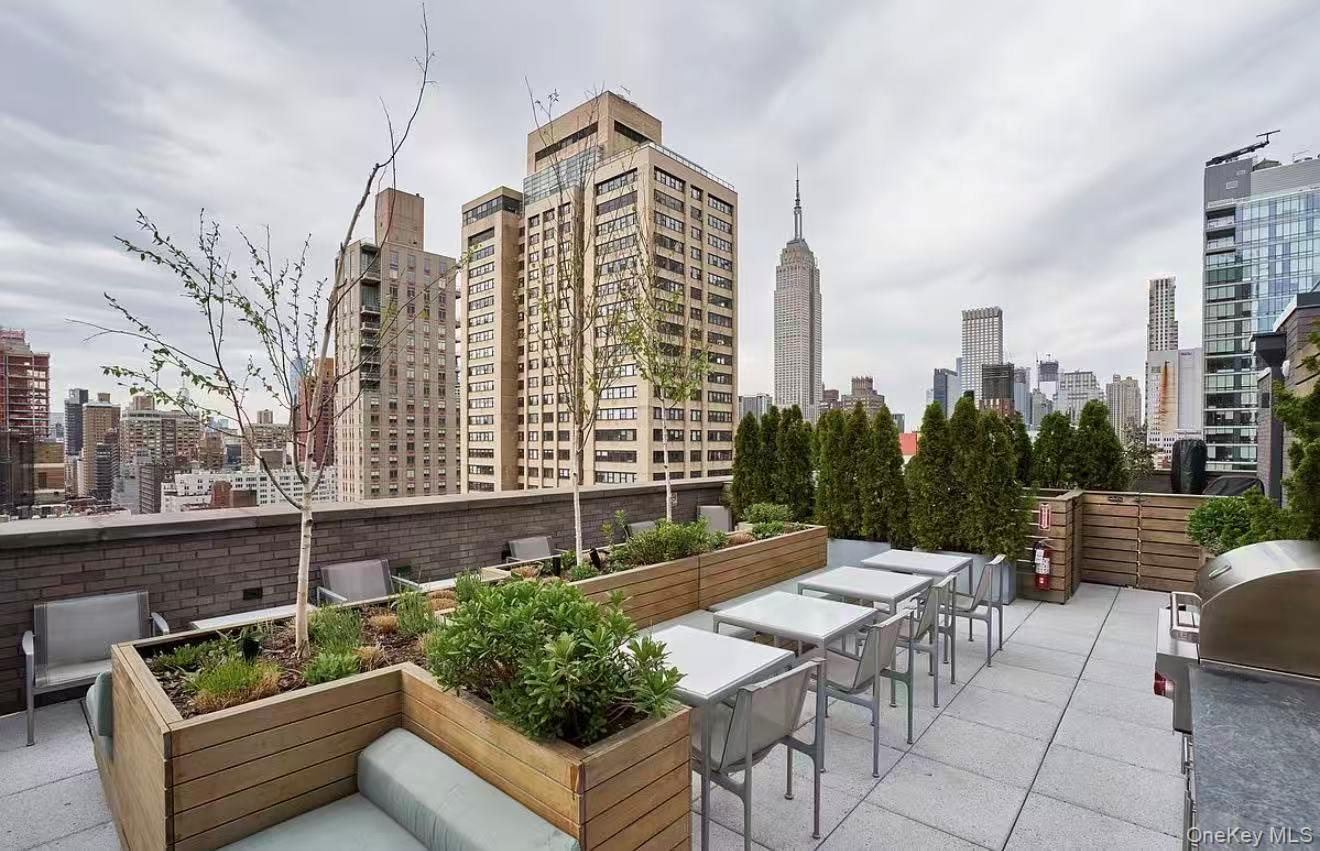 591 3rd Avenue, Unit 17A photo 5