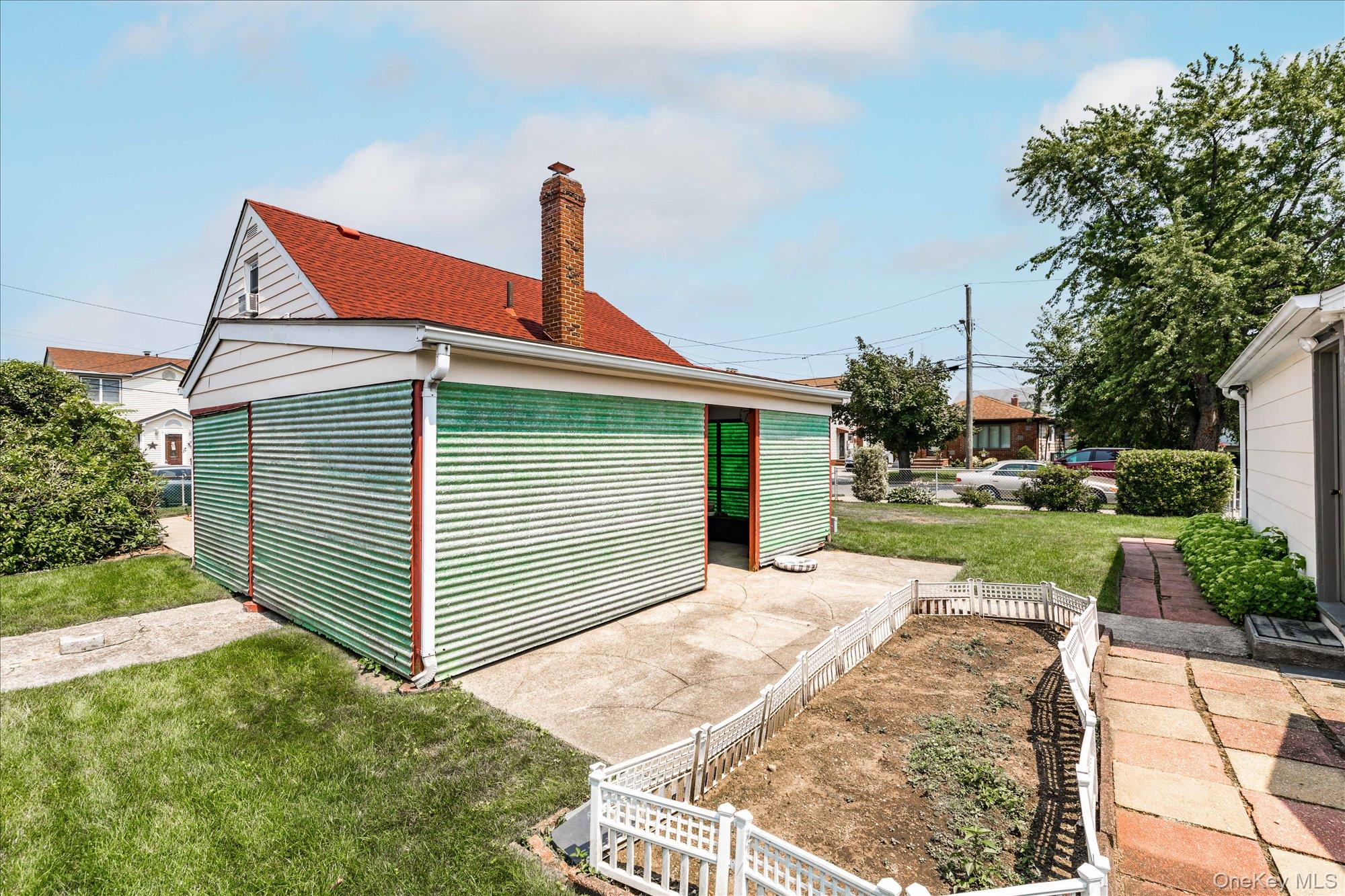 1267 Nelson Street – For Sale photo 4