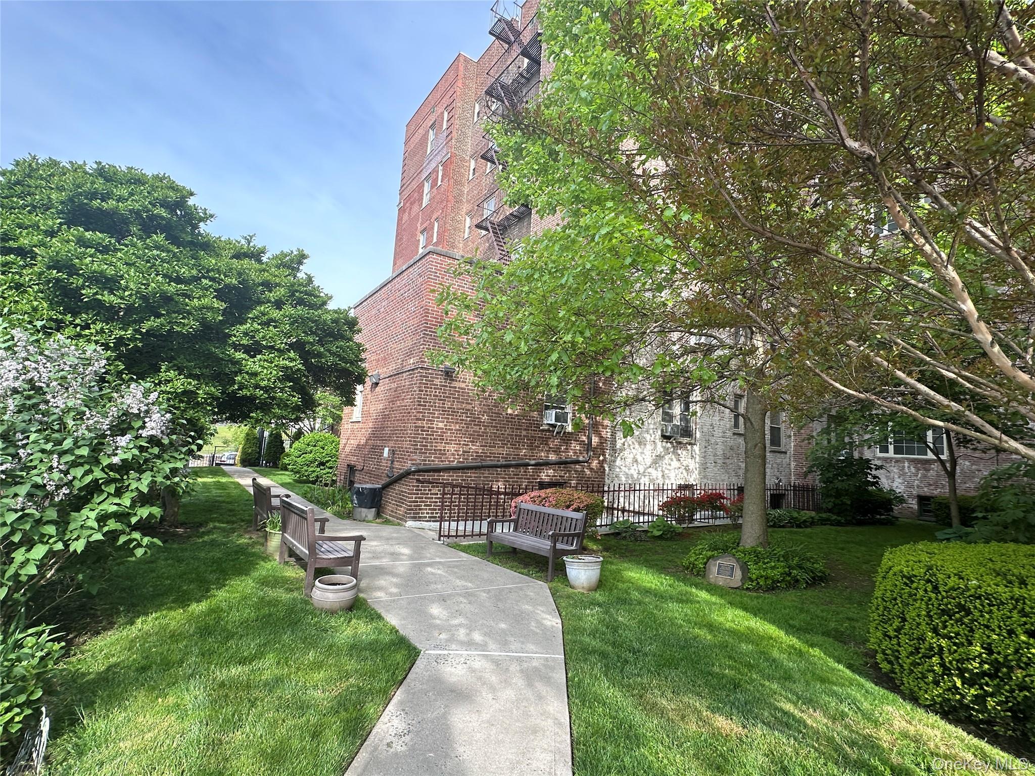 84-49 168th Street, Unit 4S photo 15