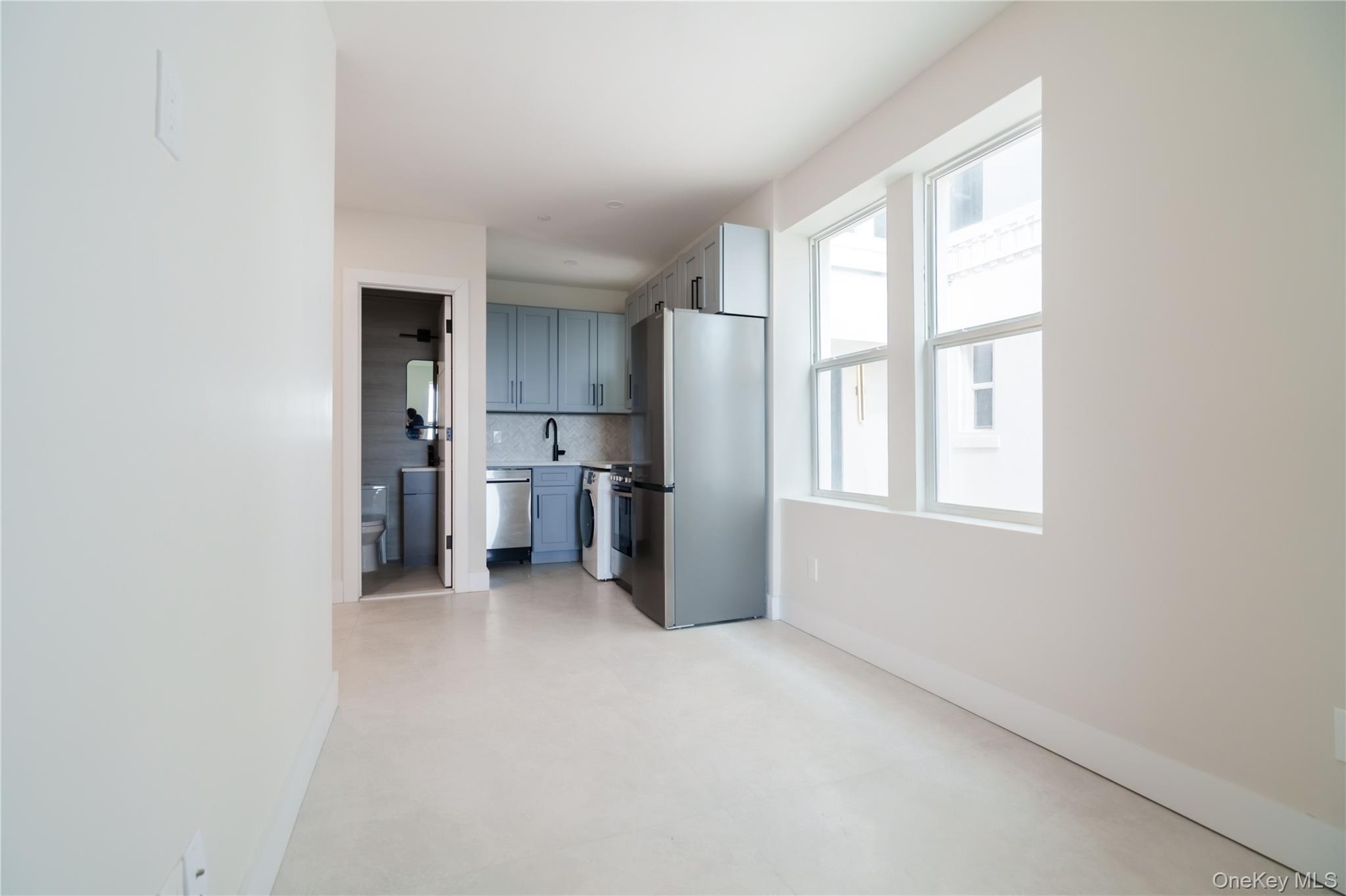 315 W Broadway, Unit 1H photo 14