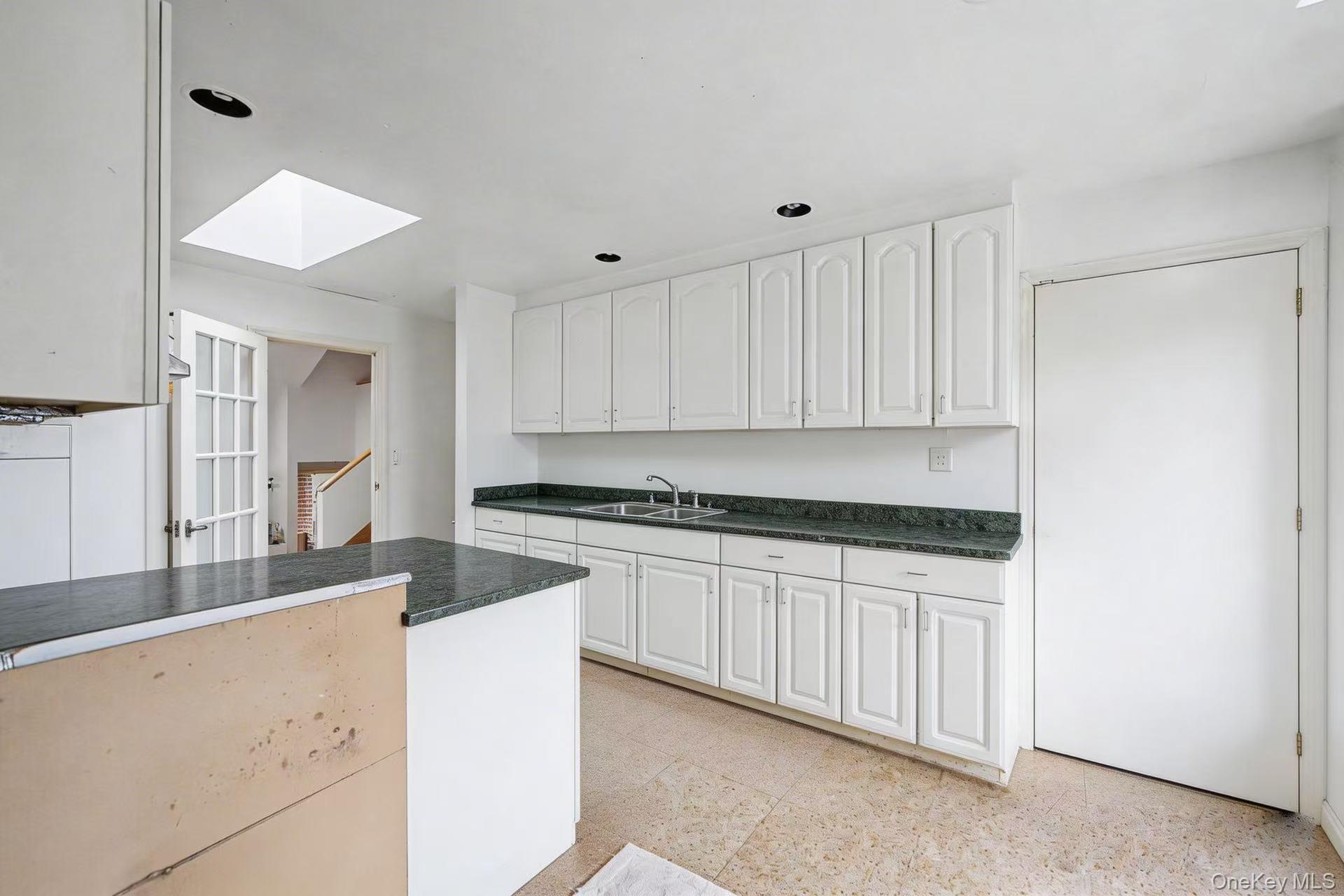 71 Horace Harding Boulevard – For Sale photo 13