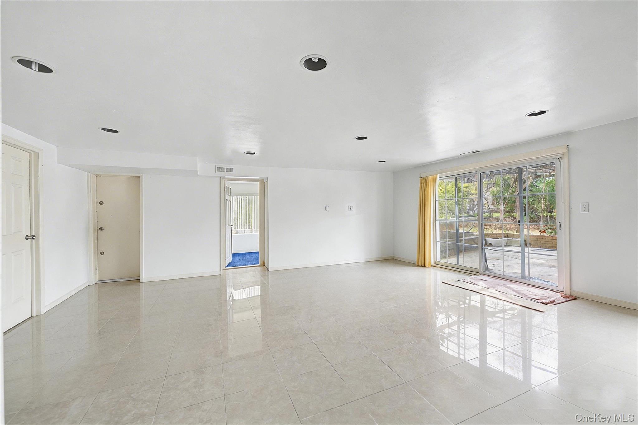 71 Horace Harding Boulevard – For Sale photo 10