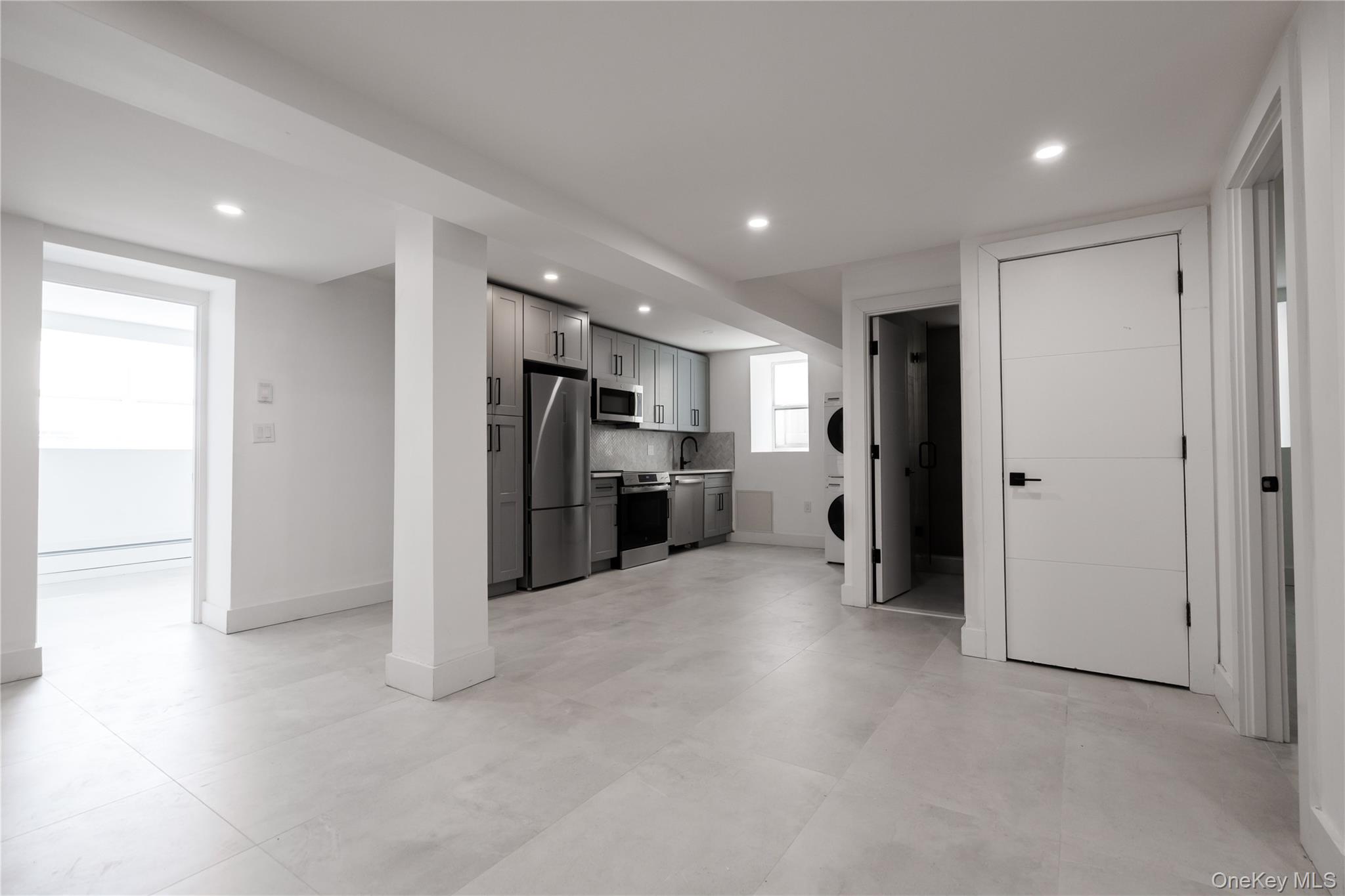 315 W Broadway, Unit BW photo 13